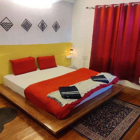 Mitra Mcleodganj Hostel McLeod Gandzs Kültér fotó