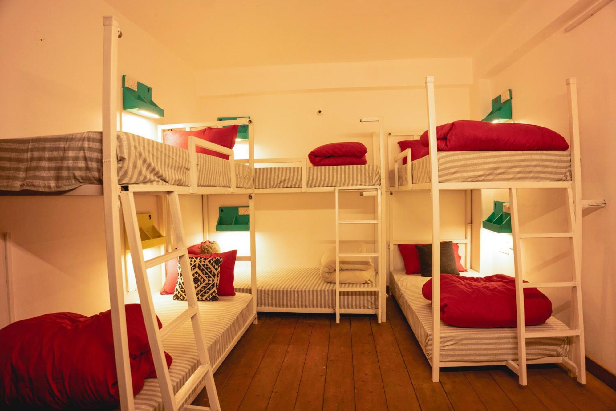 Mitra Mcleodganj Hostel McLeod Gandzs Kültér fotó