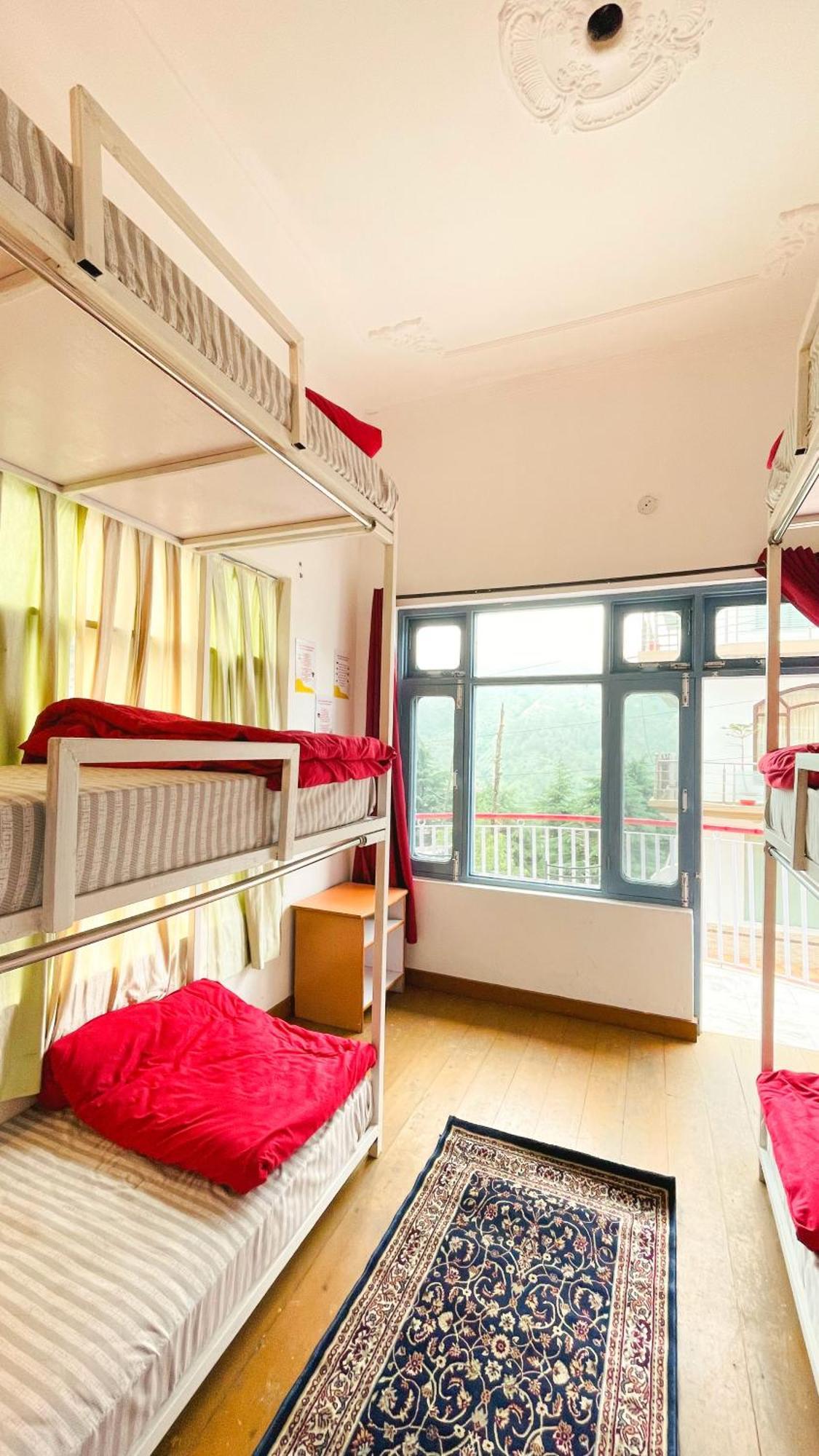 Mitra Mcleodganj Hostel McLeod Gandzs Kültér fotó