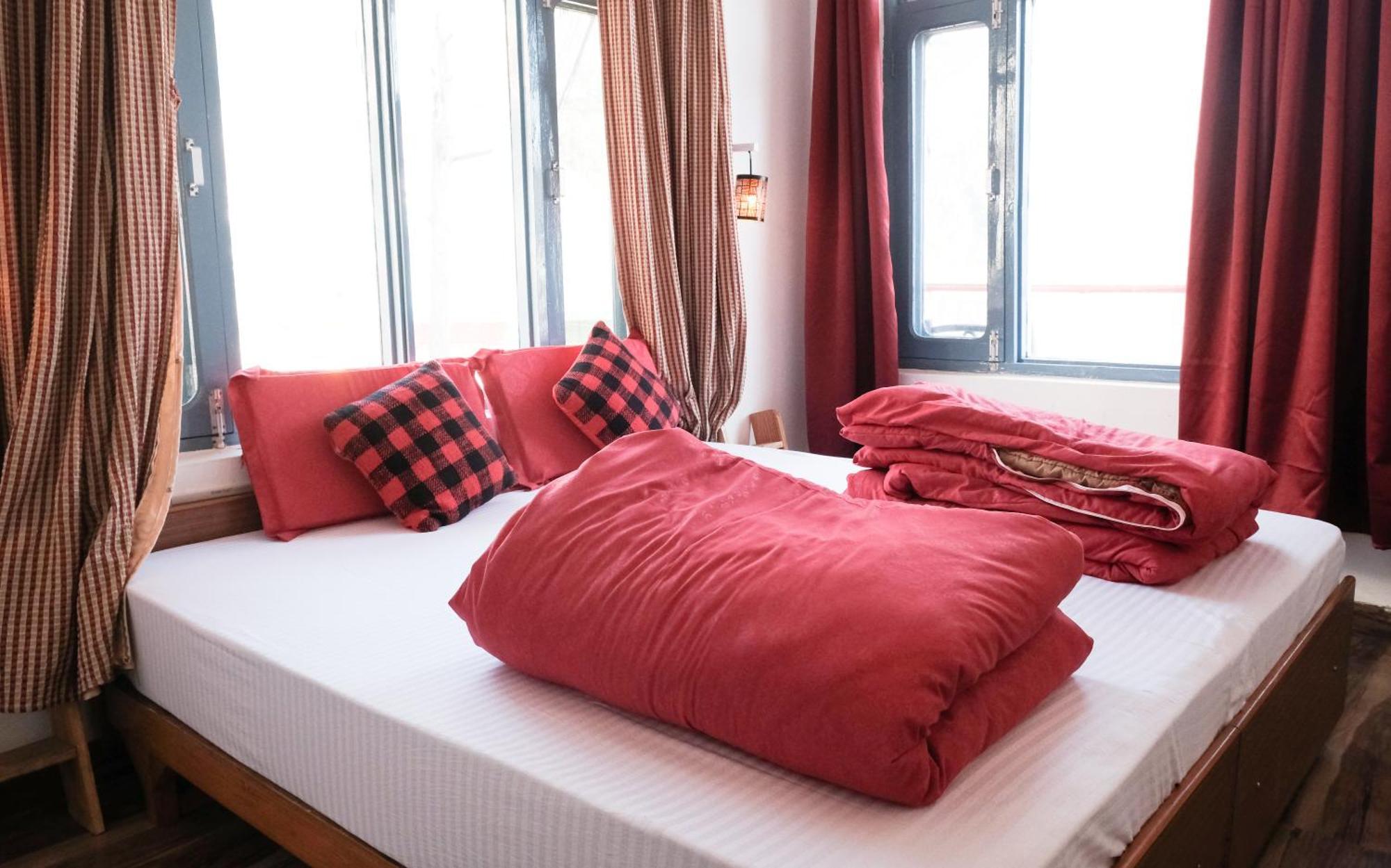 Mitra Mcleodganj Hostel McLeod Gandzs Kültér fotó
