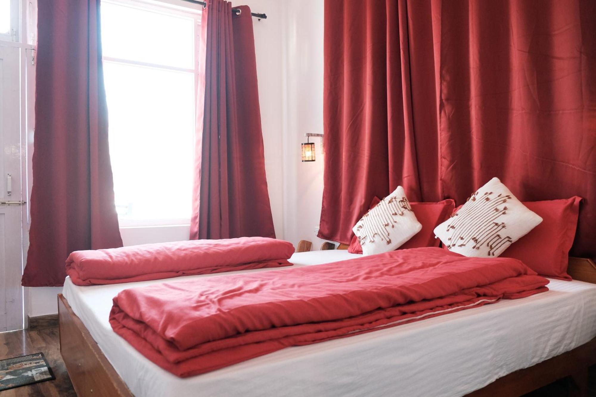Mitra Mcleodganj Hostel McLeod Gandzs Kültér fotó