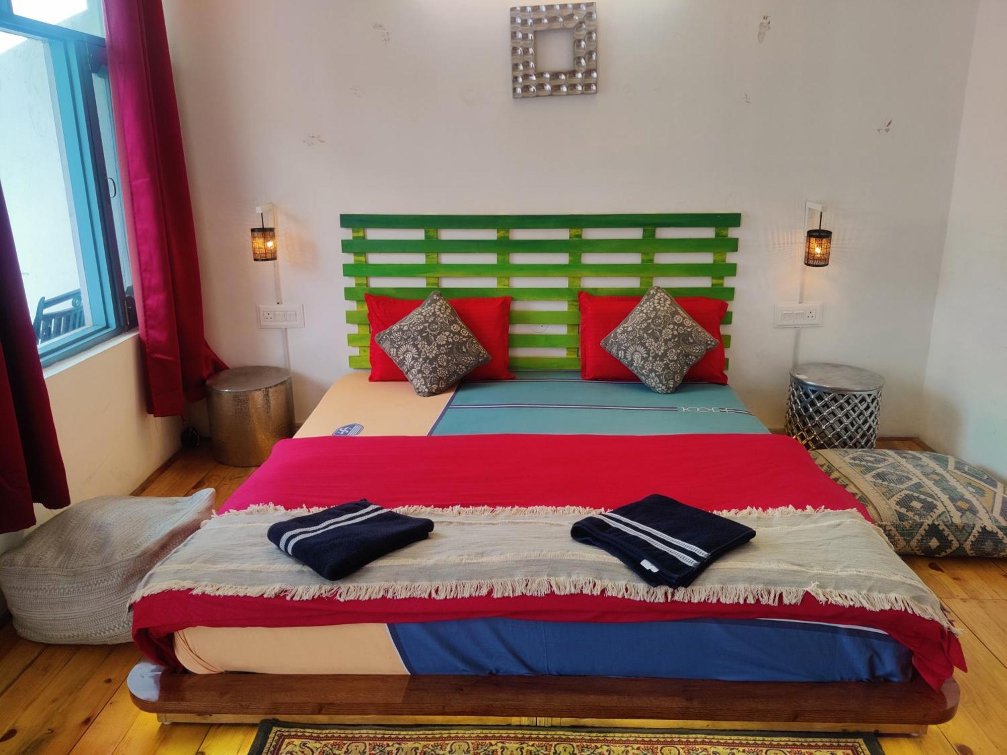 Mitra Mcleodganj Hostel McLeod Gandzs Kültér fotó