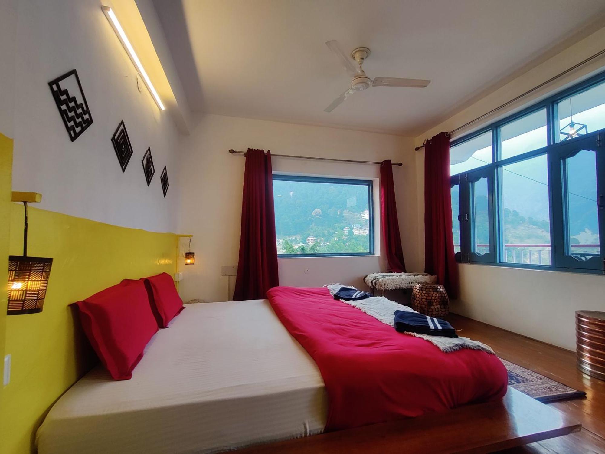 Mitra Mcleodganj Hostel McLeod Gandzs Kültér fotó
