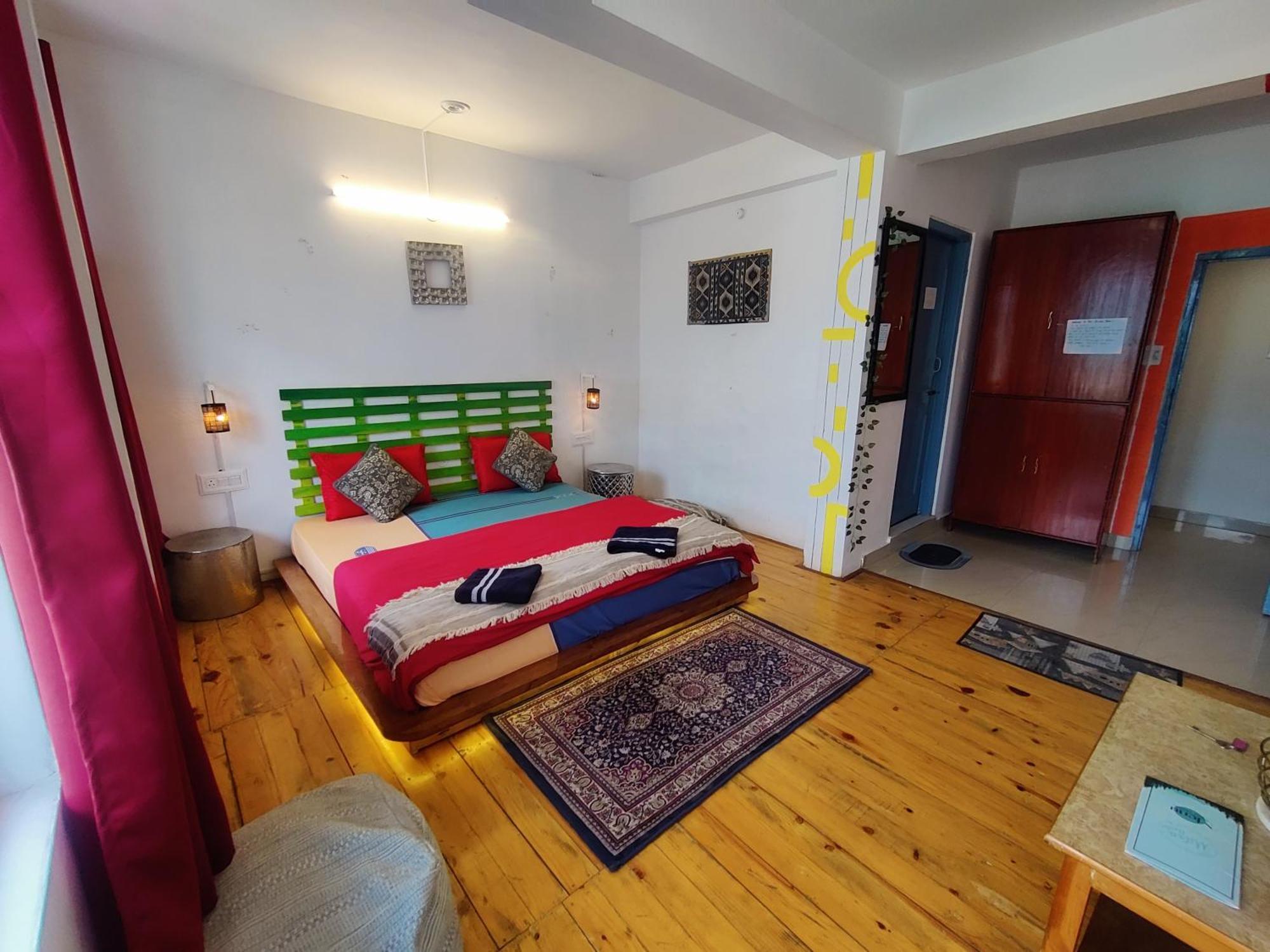Mitra Mcleodganj Hostel McLeod Gandzs Kültér fotó