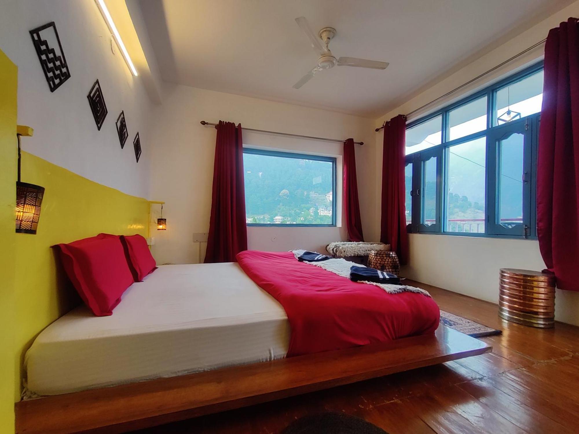 Mitra Mcleodganj Hostel McLeod Gandzs Kültér fotó