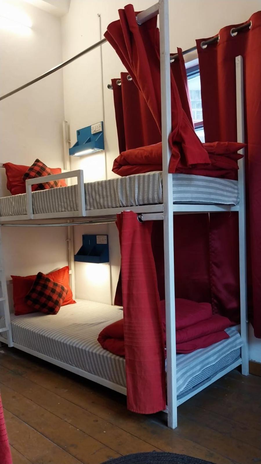 Mitra Mcleodganj Hostel McLeod Gandzs Kültér fotó