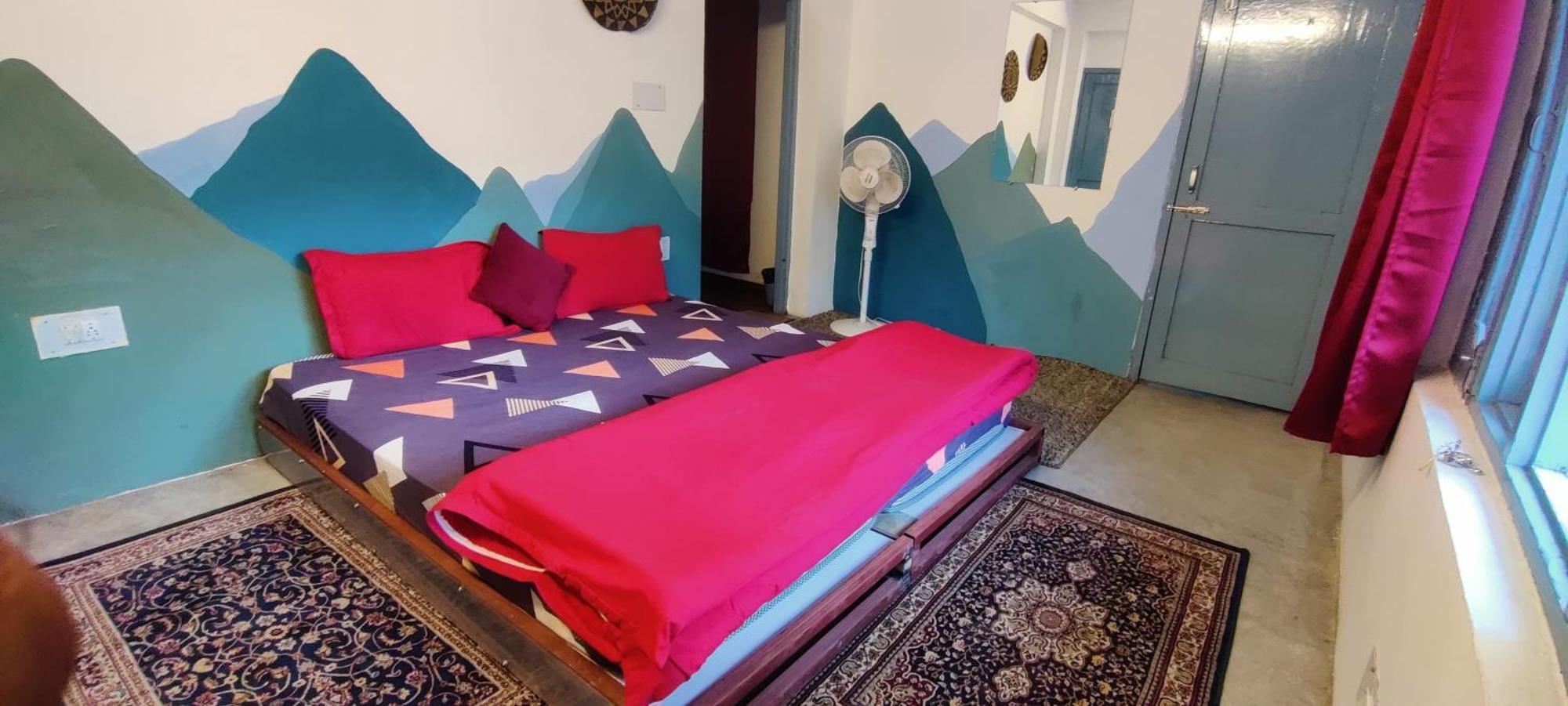 Mitra Mcleodganj Hostel McLeod Gandzs Kültér fotó